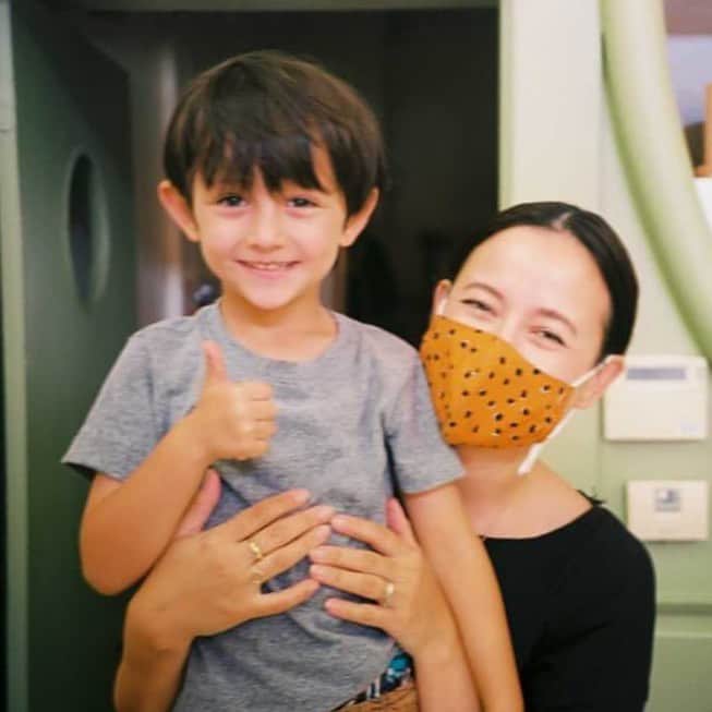 フリーディアのインスタグラム：「Film camera shot by @guryengine  Summer 2020 #film #momandson #filmphotography #summer #chinatown #losangeles #lachinatown #love #cute #4yearsold #friends #goodphoto」