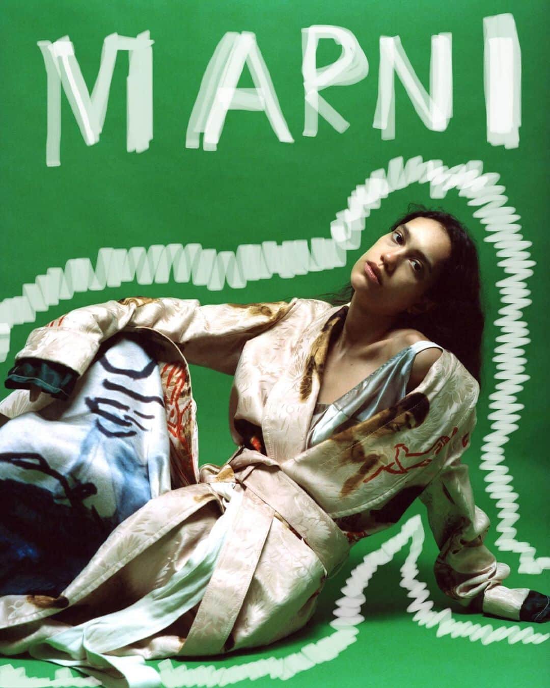 エルエヌシーシーのインスタグラム：「ARCHIVE 07 invites you back to spring/summer 18 as LN-CC shares selected showpieces from Marni’s creative director Francesco Risso’s second women’s catwalk presentation. London-based photographer Ottilie Landmark shoots Zarina Shukri wearing the finest finds from the curated selection of archival treasures.  Explore the collection and view the editorial online. @marni Photography: @Ottilielandmark Casting: @emmamatell  Model: @zarinashukri」