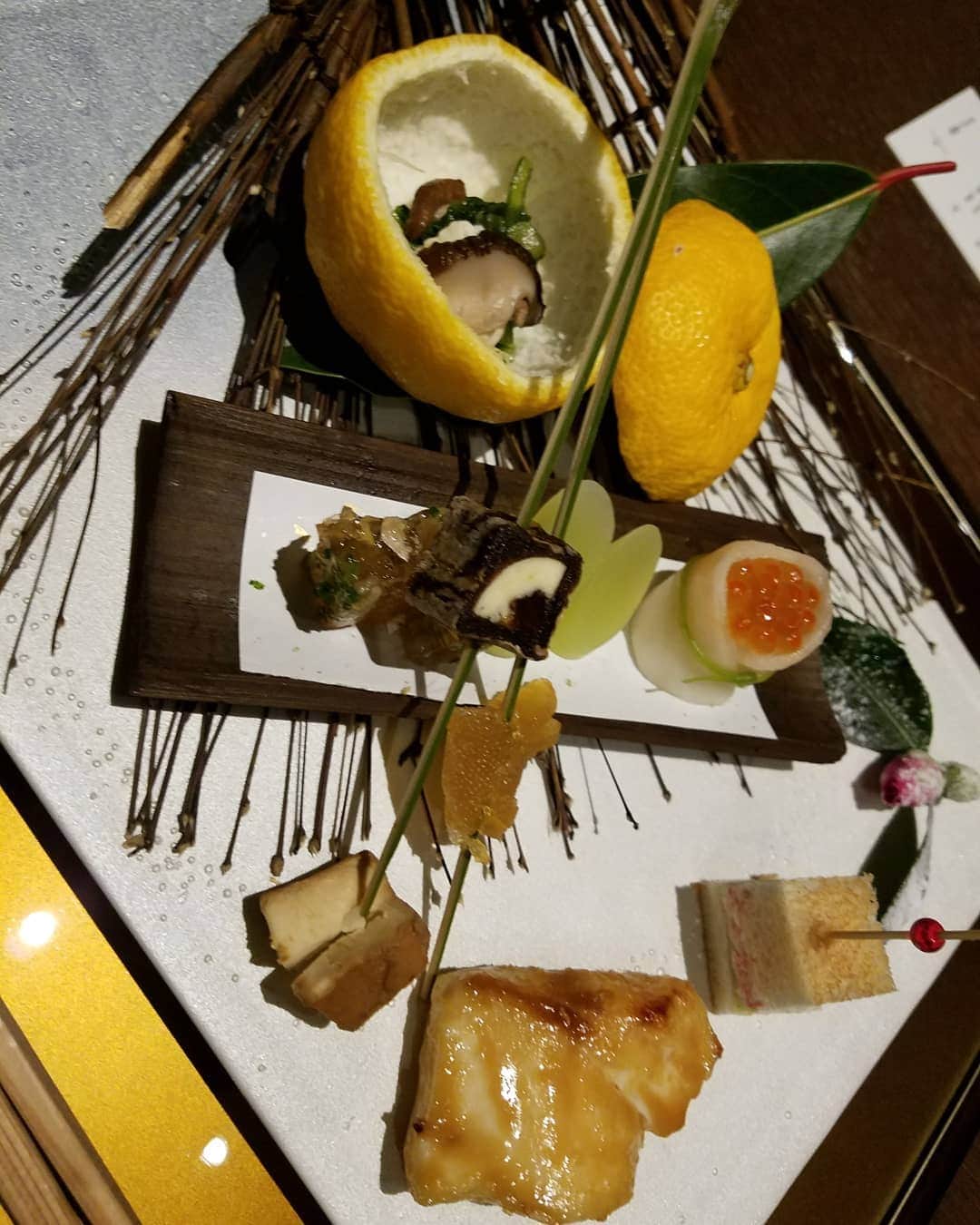 黒田啓蔵さんのインスタグラム写真 - (黒田啓蔵Instagram)「お疲れ様でした。 今日の撮影も無事に終了しました。 ホテルで和食をいただいて 近所の汁なし担々麺のお店へ うん´~´どちらも本当に美味しかったです。 食べ過ぎちゃいました。 #仕事が終わって #jwマリオットホテル奈良 #ホテル で#和食 #汁なし坦々麺 #美味しかった#まだ奈良です」12月11日 21時54分 - kurodakeizo