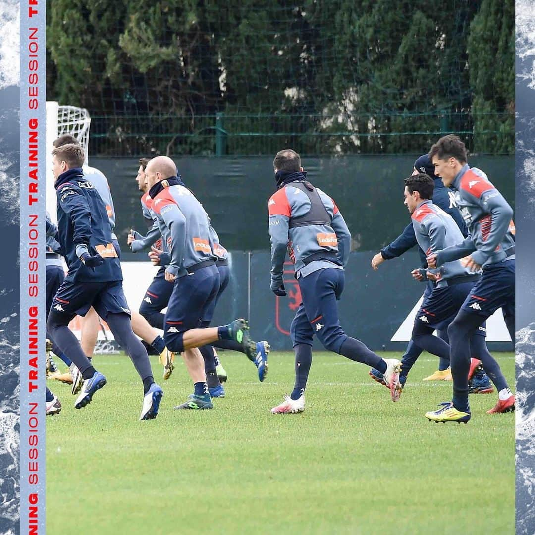 ジェノアCFCさんのインスタグラム写真 - (ジェノアCFCInstagram)「🏃‍♂️ Di corsa.  🔴🔵 #GenoaJuventus」12月11日 21時59分 - genoacfc