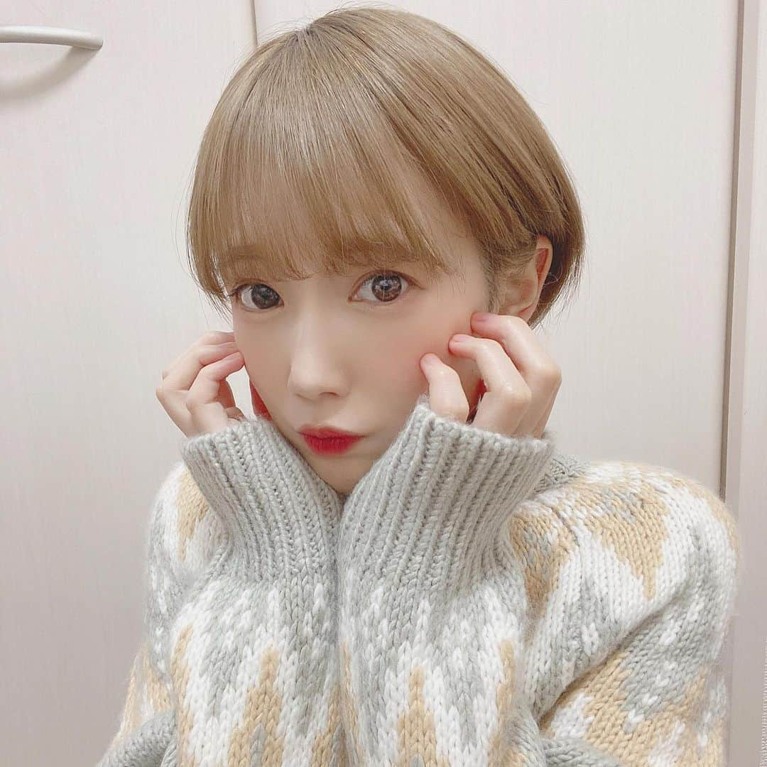 野田真実さんのインスタグラム写真 - (野田真実Instagram)「． ． ． GU(@gu_global )のニット可愛い🤍 ． ． この柄意外と合わせやすそうで、 活躍してくれそうな予感🎶 ． ． イヤリングはflower(@flower_web )🌷 ． ． #gu #ニット #flower #イヤリング」12月11日 22時05分 - noda_mami_