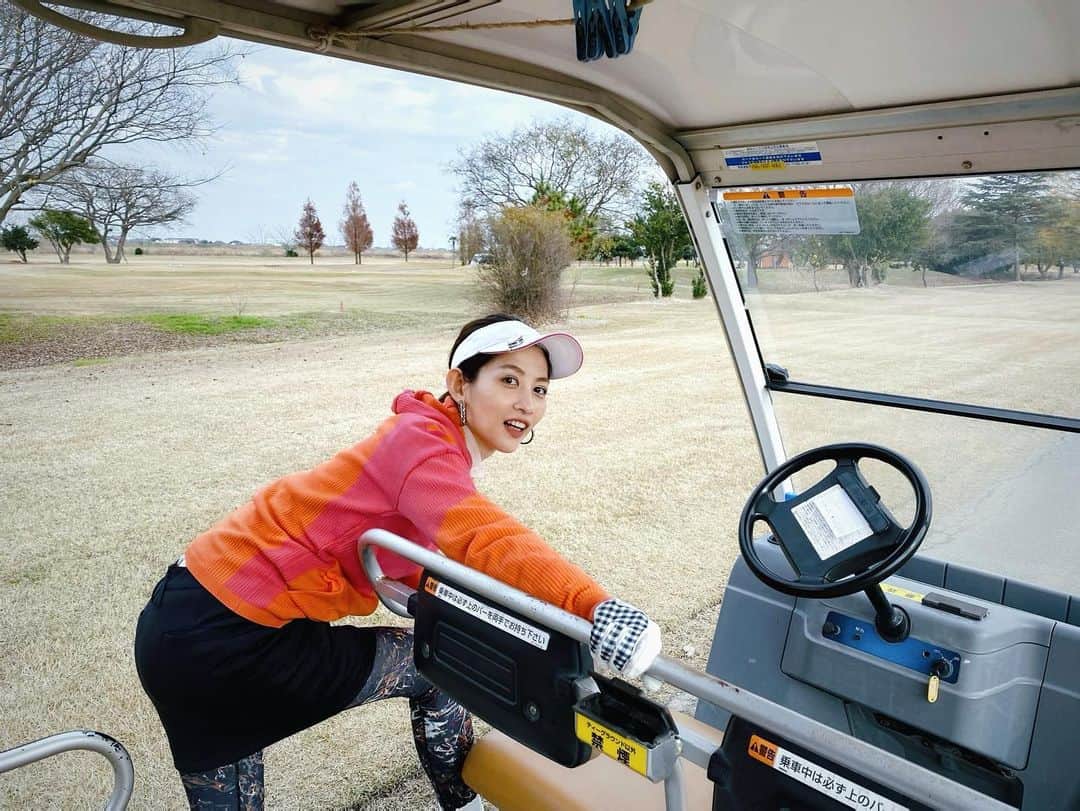 加藤理恵さんのインスタグラム写真 - (加藤理恵Instagram)「急成長💪 前回134→124✨✨✨  #ゴルフ初心者 #急成長  #ゴルフ女子 #ゴルフ初心者女子  #ゴルフコーデ #golfgirl #golfstagram」12月11日 22時27分 - vivi_729