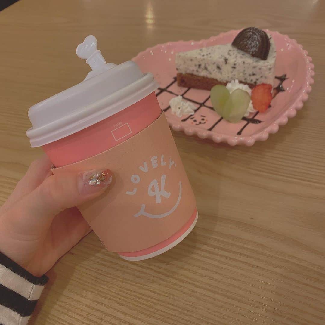 松崎博香のインスタグラム：「. オレオケーキが美味しかった🍰 今日も充実した1日になりました。 みんなの1日はどうだったー？👾 #オレオケーキ #新大久保カフェ #카페 #카페스타그램」