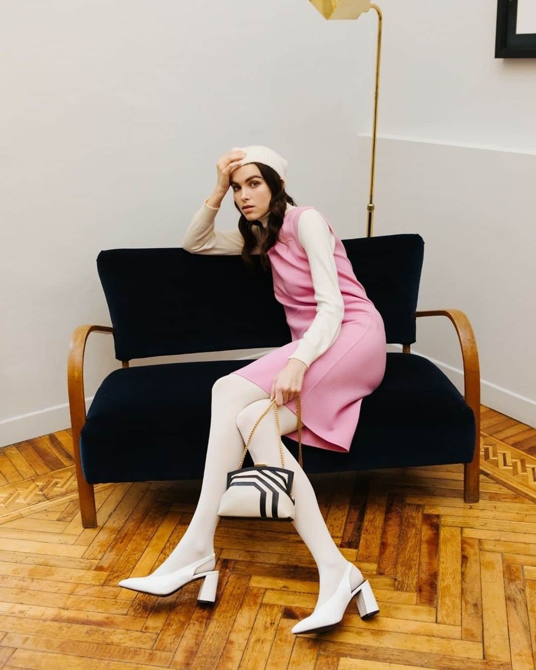 ミラショーンのインスタグラム：「Syntax of a sitting. A variation ⠀ ⠀ ⠀ #milaschon #pinkdress #whiteandpinkdresses #whitesocks #whitehat #pinkskirt #fashioneditorial」