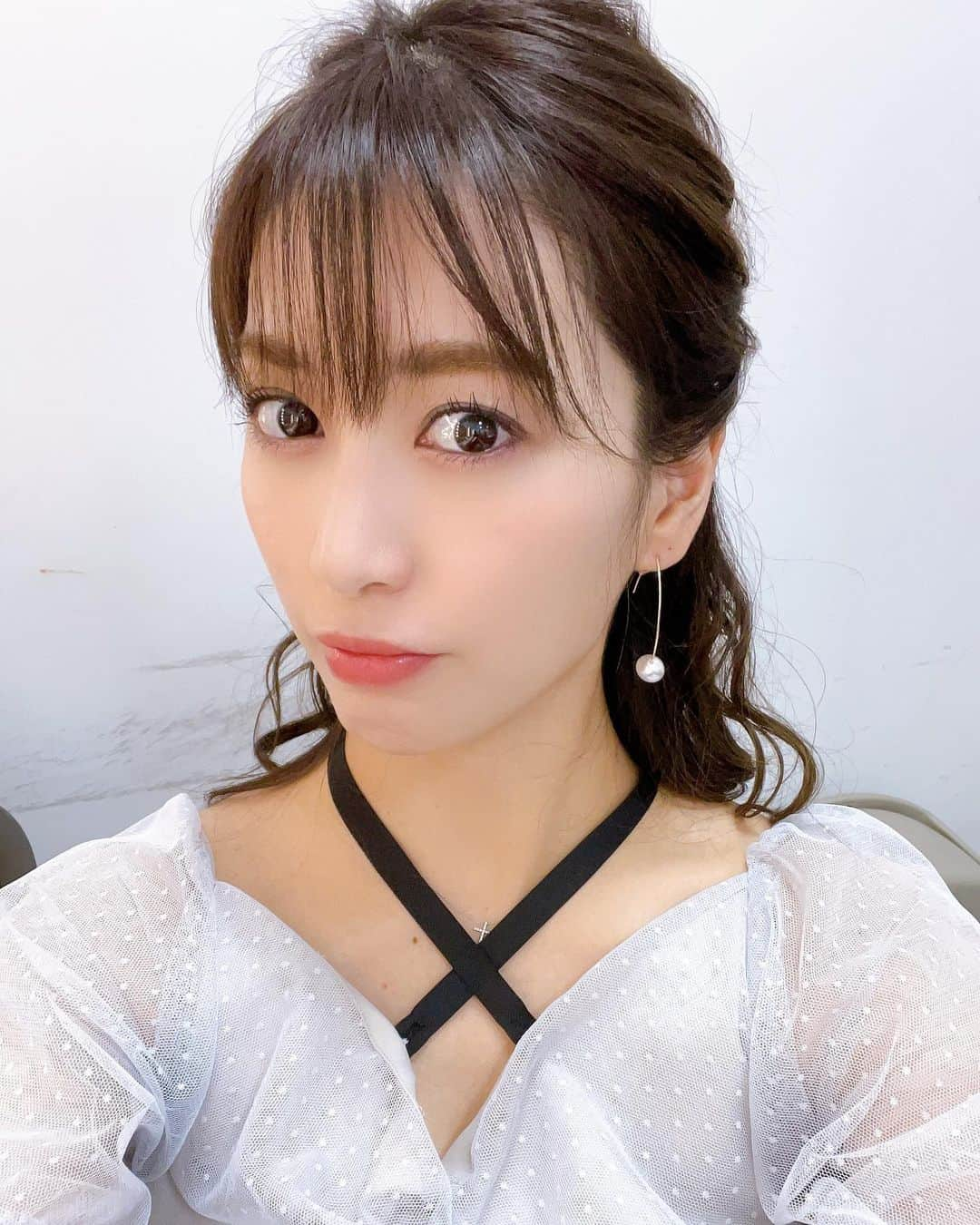 大島麻衣さんのインスタグラム写真 - (大島麻衣Instagram)「みぎひだり。 ヘアスタイルおきゃわ🥺 髪伸びてきたから色んなスタイルできて嬉しい🤩 #hiarstyle  #styling」12月11日 22時53分 - maioshima911