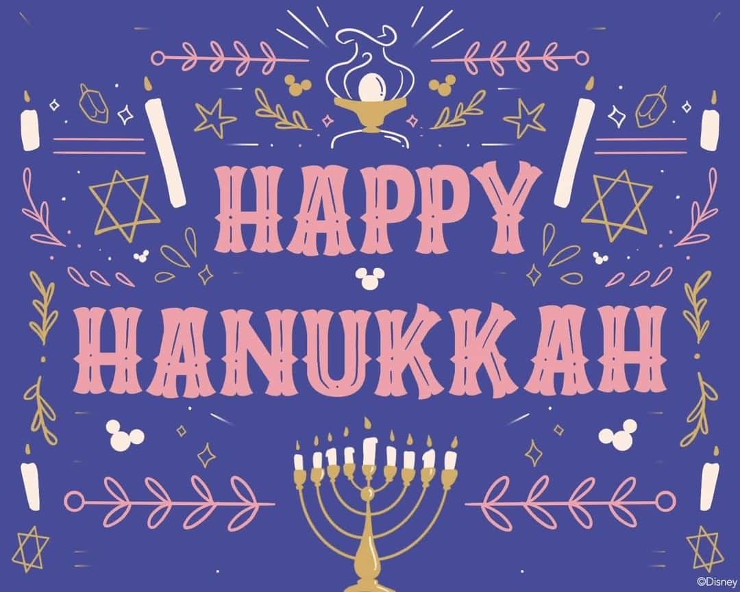 Walt Disney Worldのインスタグラム：「It’s the Festival of Lights! From all of us to you, happy Hanukkah. #DisneyMagicMoments 🕎」