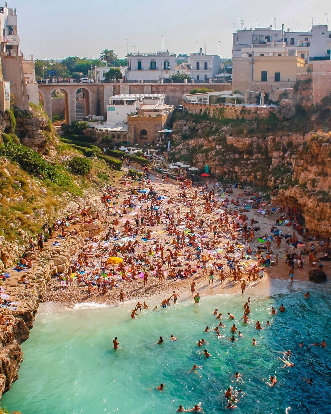 BEAUTIFUL DESTINATIONSさんのインスタグラム写真 - (BEAUTIFUL DESTINATIONSInstagram)「A summer state of mind! ☀️ Polignano a Mare is a lovely town on Italy's southern Adriatic coast, known for its beaches, quaint little shops, wonderful eateries, and delightful wine bars. 🍷  You'll be toasting to the good life here, for sure! Have you visited this romantic haven? Tag the friends you miss traveling with! 😌  📸 @ournextflight 📍 Polignano a Mare, Italy」12月11日 23時36分 - beautifuldestinations