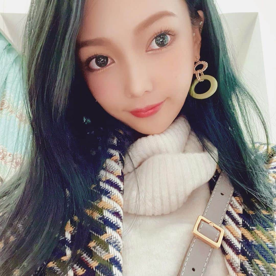 のインスタグラム：「： 東京中央美容外科銀座有楽町院（@tcb_ginzayurakucho）でTCB式1dayクイックアイをしてから2週間経ちました！ 腫れもだいぶ引いてきて、 かなり化粧が楽になった❤！ すっぴんでいるのも余裕だし 二重テープの瞼へのダメージも もう考えなくていいなんて 本当にうれしみです🥺☀️ ： 東京中央美容外科銀座有楽町院（@tcb_ginzayurakucho） #橋本祥平 先生（@tcb.hashimoto） ： #二重整形ならtcb東京中央美容外科 #美容整形ならtcb東京中央美容外科 #東京中央美容外科 #美容外科 #東京中央美容外科銀座有楽町院 #銀座有楽町 #美容整形 #二重整形 #二重埋没法 #tcb式1dayクイックアイ #pr」