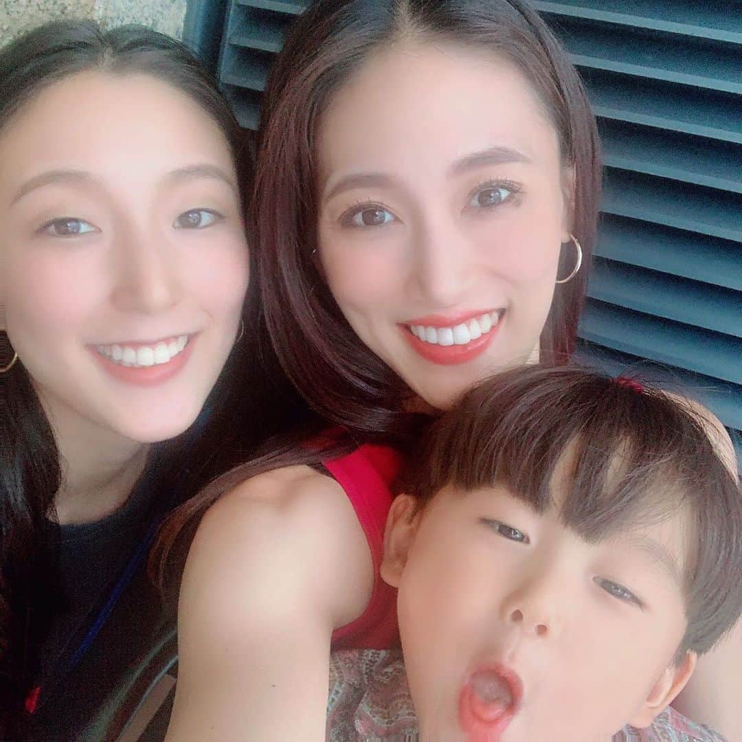 のインスタグラム：「. 明日は姉さんにとって大事な大会！ 30代で新しいことに挑戦して、あんなにキラキラしてる絢子ちゃんは本当に素敵だし、とっても尊敬してる🤍🤍🤍 絢子ちゃんなら大丈夫！！ 応援してるよーっ😙！ . #大会#bbj#日本大会」