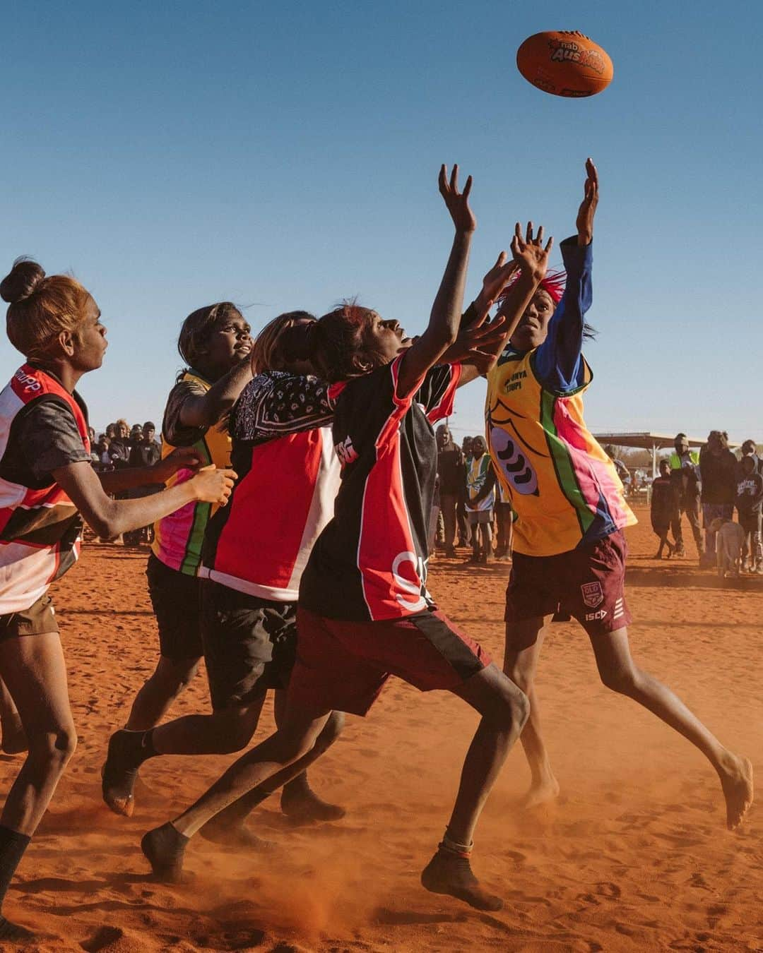 NIKEさんのインスタグラム写真 - (NIKEInstagram)「How far would you travel for the game you love?  For the bush footy team from Lajamanu, it’s hundreds of kilometers across some of the hottest deserts on earth in Australia.   Run-ins with the local authorities? ✅ Danger of being stranded in the middle of nowhere? ✅ Worth it for the game you love? 💯   Share the wildest experience you’ve had on the way to a game.   📸 @mattabbottphoto and captured before the lockdowns in 2020.」12月12日 0時00分 - nike