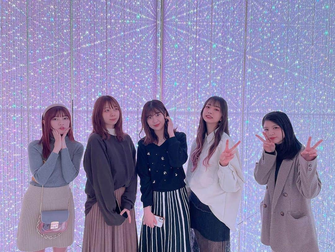 のインスタグラム：「皆で行けて嬉しい楽しかったなあ💭 メンバーがはしゃいでるの見るの好き   #チームラボプラネッツ #teamlabplanets #豊洲」