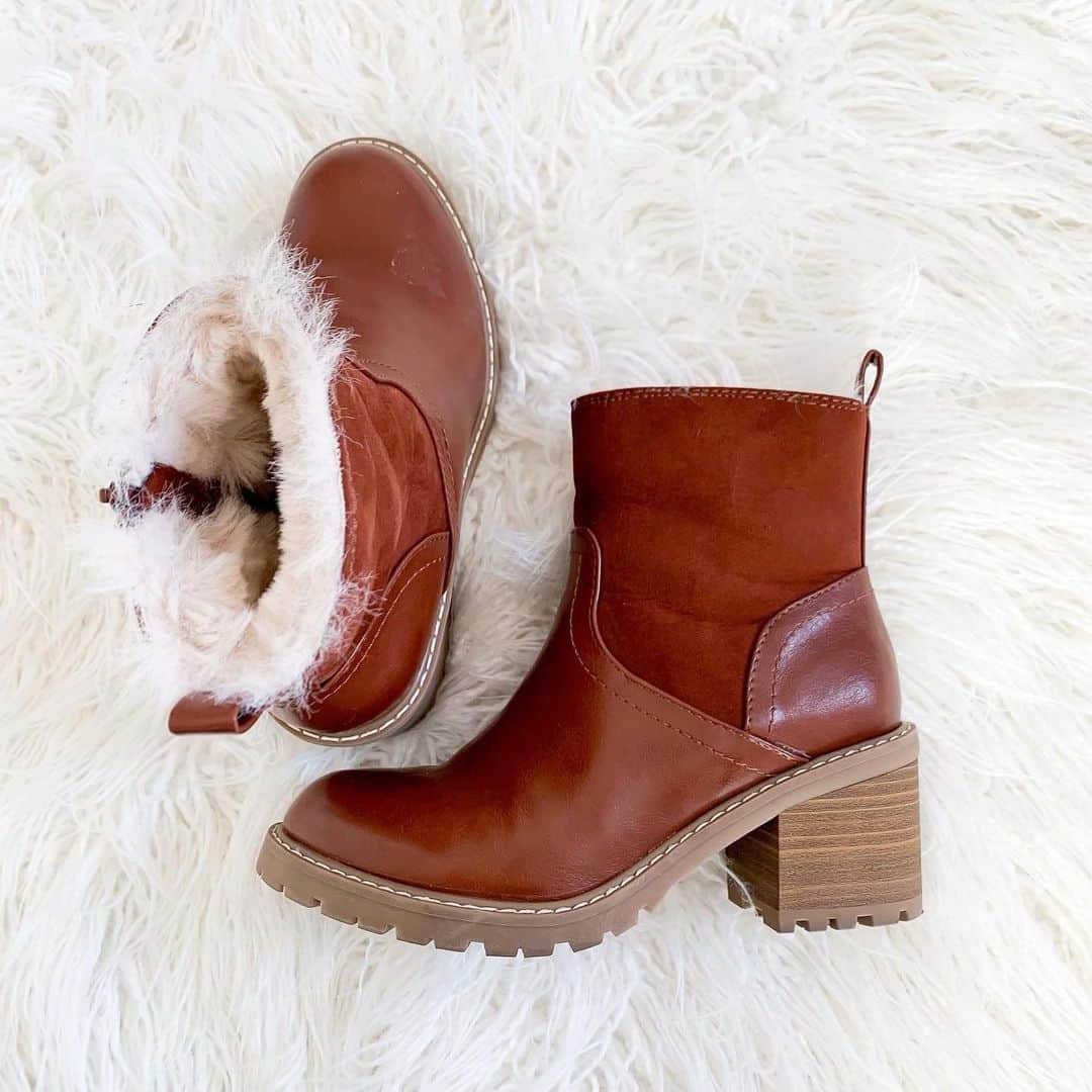 Target Styleのインスタグラム：「Pairs well with cozy socks and cocoa. 📷: @sistersonadime」
