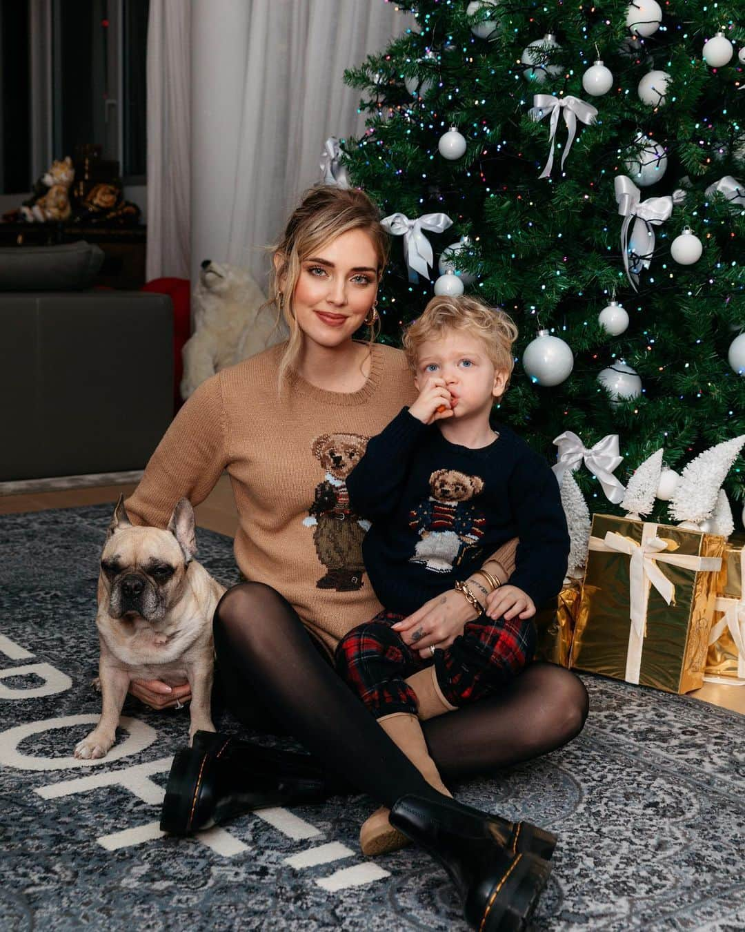 キアラ・フェラーニさんのインスタグラム写真 - (キアラ・フェラーニInstagram)「Me and my babies ❤️」12月12日 1時27分 - chiaraferragni