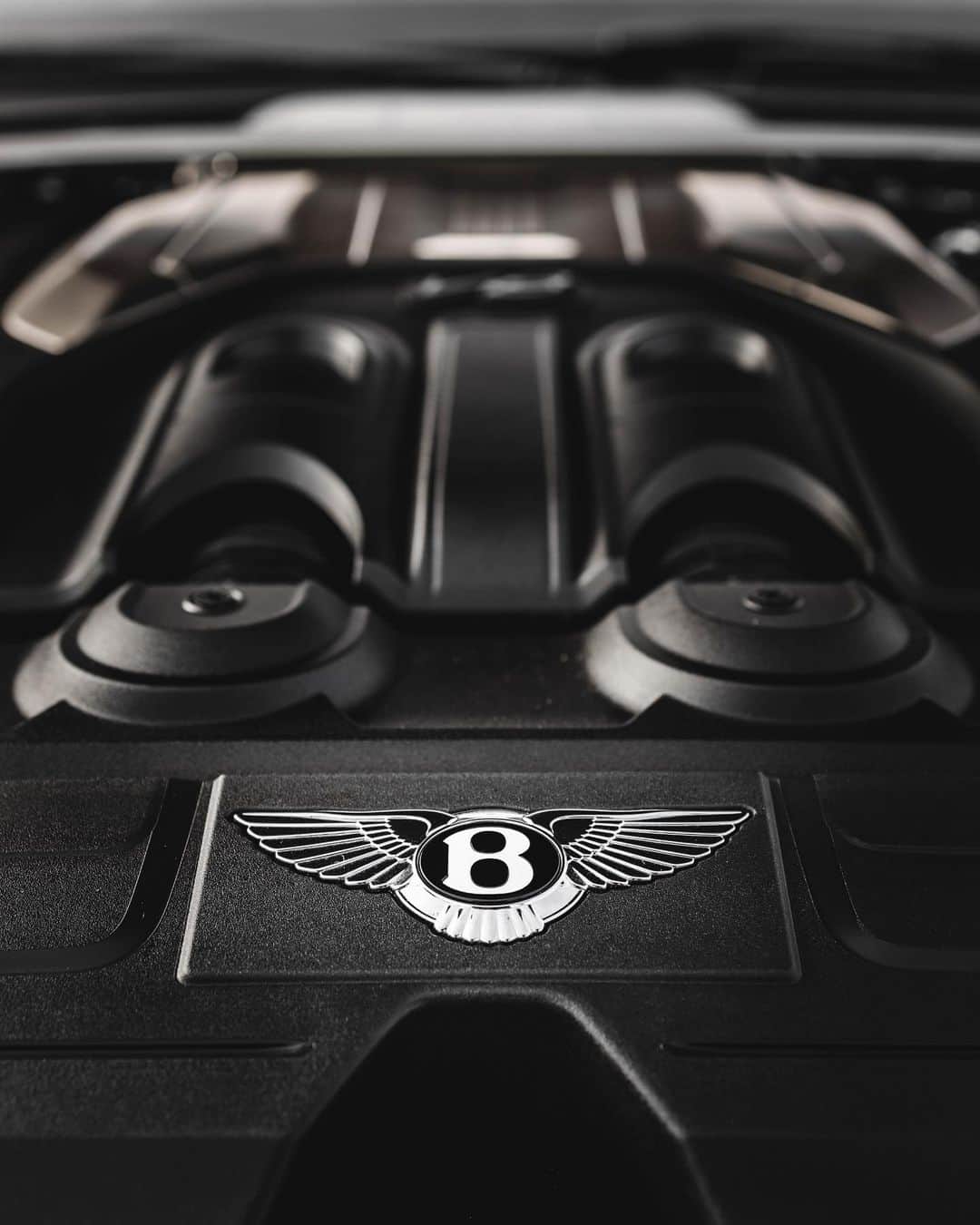 ベントレーさんのインスタグラム写真 - (ベントレーInstagram)「No hide. All seek. The #ContinentalGT. #WorldOfBentley _ #Bentley Continental GT WLTP drive cycle: combined fuel consumption: 20.8 mpg (13.6 l/100 km), combined CO₂: 308 g/km. Photos by @haberkornphotography」12月12日 1時34分 - bentleymotors
