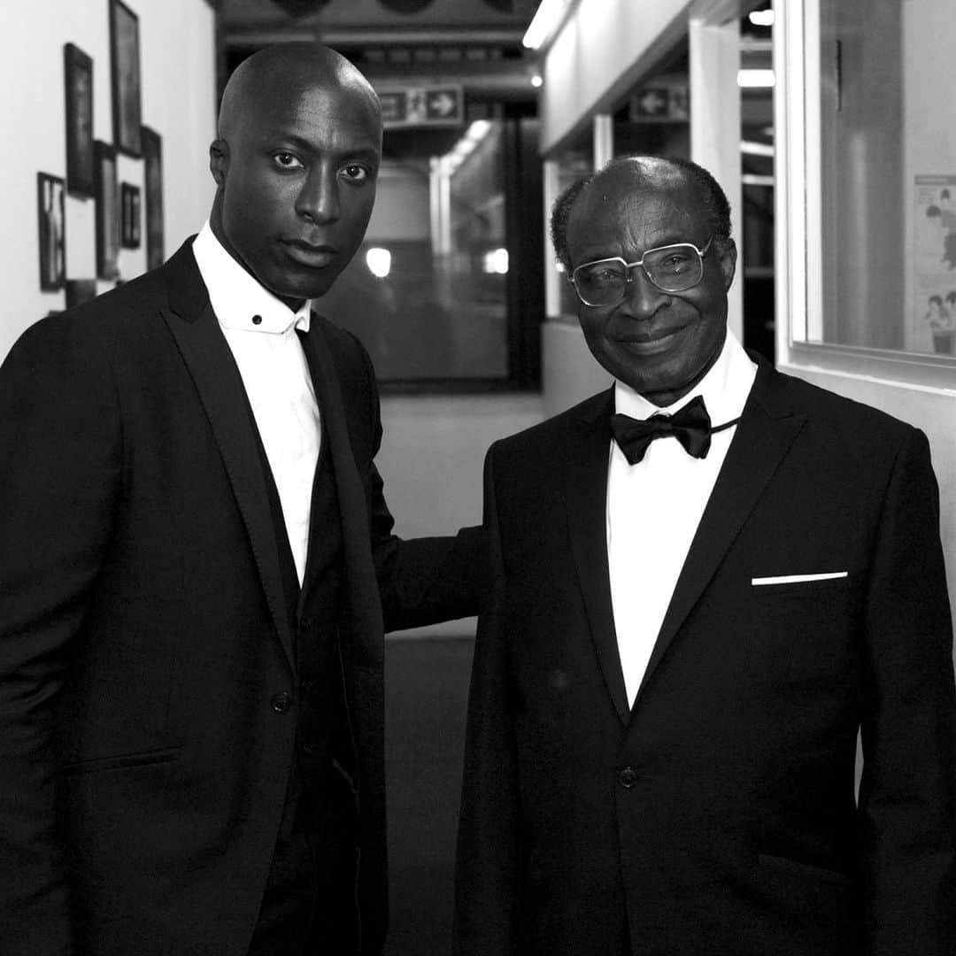 オズワルドボーテングのインスタグラム：「A friend of mine once told me that your not a man until your father passes away. These words have sat with me ever since.   I write this message, filled with sadness, but, as I reflect on what my father did to prepare me for this day, that sadness that sits in the pit of your soul when you lose someone close to you turns to celebration. Celebration of a great man who moulded and shaped me into becoming the man I am today.   My father taught me how to be fearless and always have a purpose in everything I do.  He would often tell me a problem is only a problem if you make it one.   My father lived a long, meaningful life and impacted many lives, with his passing, at the age of 90 I want to celebrate my Dad because of him I understand what it means to be a man. 🙏🏿」