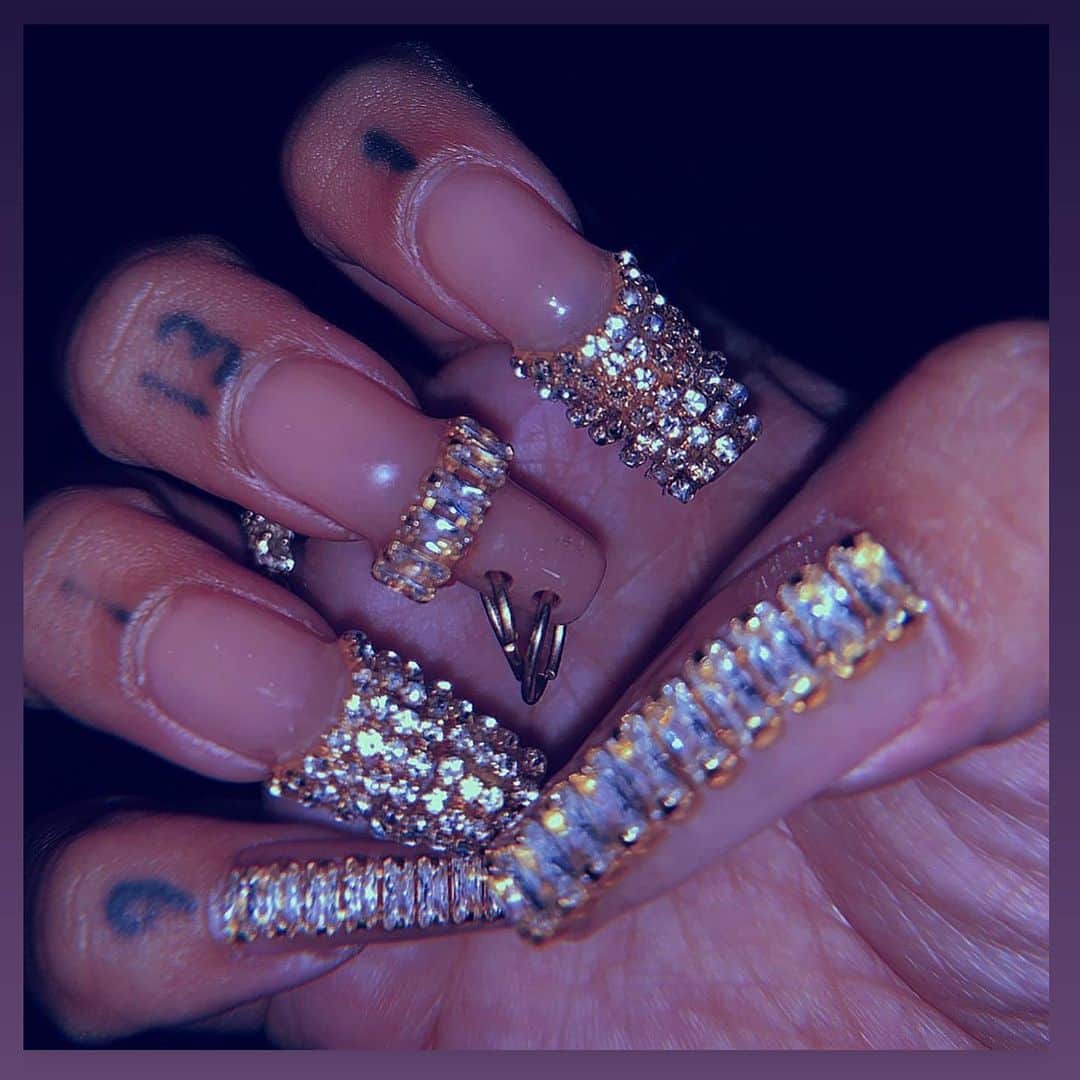 のインスタグラム：「💍✨　@brookelyn_styles   #nailart #nails #fashion #art #britneytokyo」