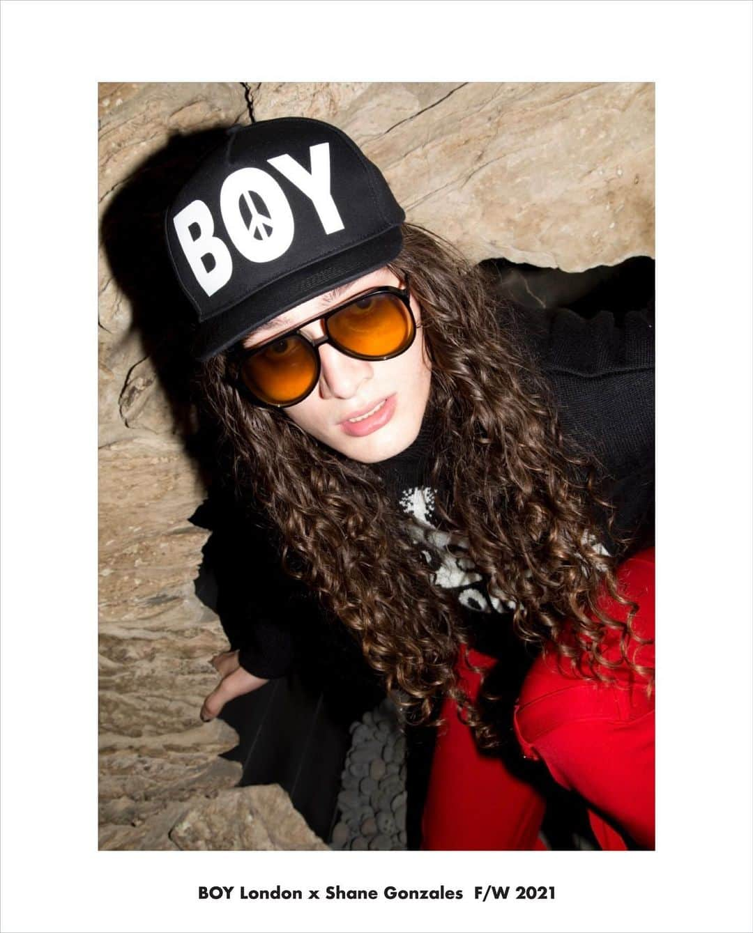 クリスチャンロスさんのインスタグラム写真 - (クリスチャンロスInstagram)「New campaign Boy London X Shane Gonzales F/W 2021  . . . . . . . . . #AviatorSunglasses  #blackSunglasses #BOYLondon #ShaneGonzales #fallwinter2021  #christianroth #christianrotheyewear」12月12日 1時39分 - christianrotheyewear