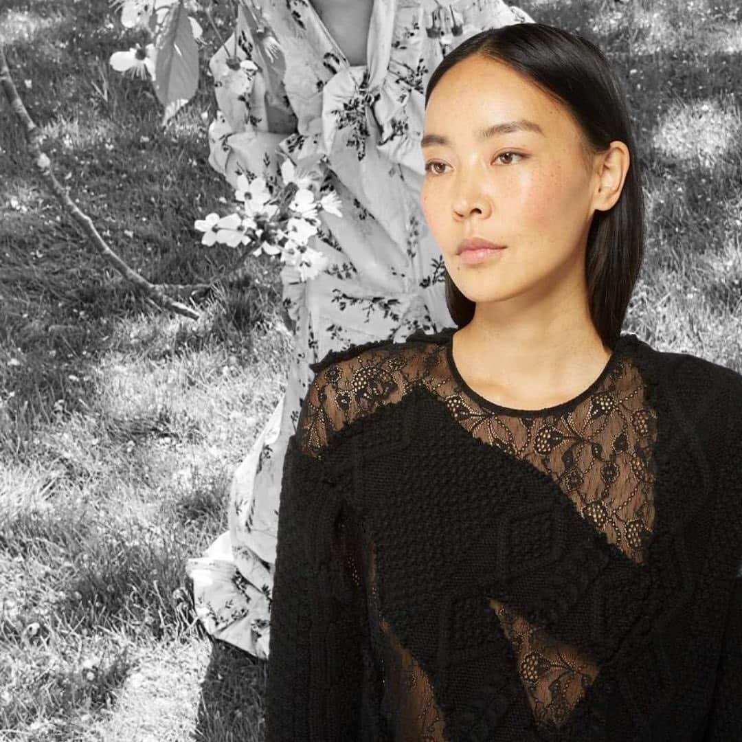 レクレルールのインスタグラム：「PREEN BY THORNTON REGAZZI It's Friday night in! Don't stop dreaming and discover our evening selection online and in-store ✨  #Leclaireur #conceptstore #womenfashion #preenbythorntonbregazzi #fw20」