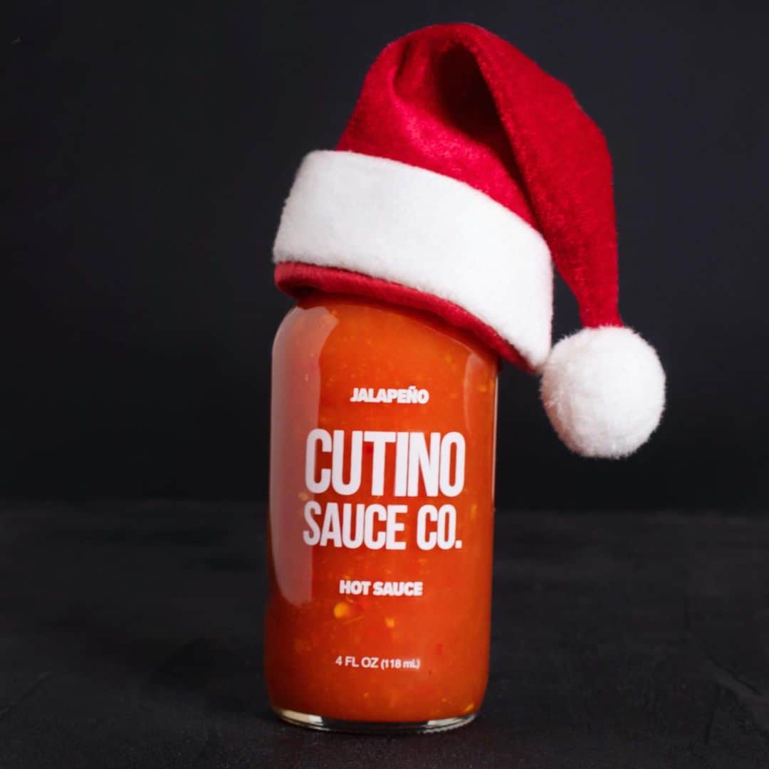 ジミー・キンメルさんのインスタグラム写真 - (ジミー・キンメルInstagram)「great hot sauce, great gift, great black-owned business @cutinosauce @jacob.cutino」12月12日 1時46分 - jimmykimmel