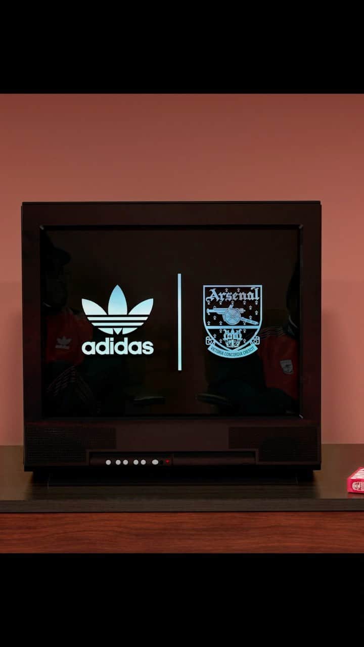 adidas Originalsのインスタグラム：「Bringing back the @arsenal x @adidasoriginals collection. Available December 15 through adidas.com, official club stores and select retailers.  🎵 Desire - Under Your Spell」