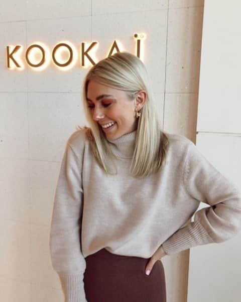 クーカイのインスタグラム：「New ✨ Le pull Autumn col roulé, parfait pour être tendance même lors des grands froids.  #new #jumper #kookai #ah20」