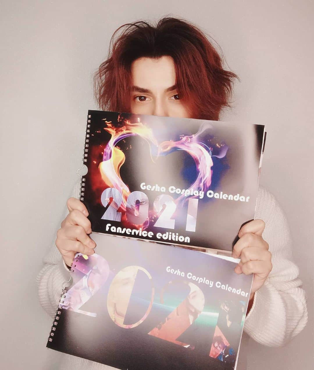 Gesha Petrovichさんのインスタグラム写真 - (Gesha PetrovichInstagram)「❤️2021 Calendars Avaliable Now❤️ Received  Fanservise one in last week 😏❤️ They are now available for purchase in my Online shop 👇 www.etsy.com/shop/GeshaPrintShop or DM me😊  Happy to see how same ppl order my calendars year by year,its make me happy and motivated 🙏😌 Especially for this year cause im not travel at all and dont feel what actually popular now . Feel myself not famous anymore 😂😂😂😂  But if you would order you can see a lot exclusives photos in both calendars😏❤️ .   Second news im try new A3 size and its looks soo good 😭❤️🙏  #geshacoser #calendar2021」12月12日 2時29分 - petrovichgesha