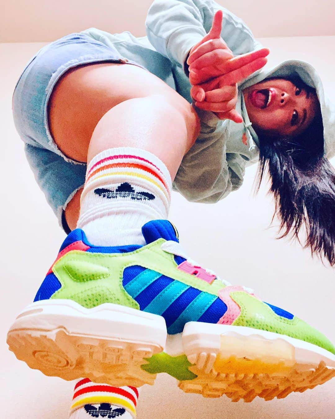 大納言光子さんのインスタグラム写真 - (大納言光子Instagram)「Adidas × マークゴンザレス シュムー ロゴパーカー（ライトブルー）＆ソックス＆スニーカー（ZX TORSION ライトグリーン）  #adidas #adidasoriginals #adidasmarkgonzales #adidaszxtorsion #adidaszx #adidassox #handadidas #アディギャグ #adidasoriginalsmarkgonzalez #アディダス #アディダスオリジナルス #アディダス大好き芸人 #アディ子 #キモ撮り #dinagonmitsuko #iloveadidasoriginals #マークゴンザレス #markgonzales #adidassneakers #アディダススニーカー #スニーカー女子 #スニーカー #大納言光子アディダスコーデ @adidasoriginals」12月12日 2時42分 - dinagonmitsuko