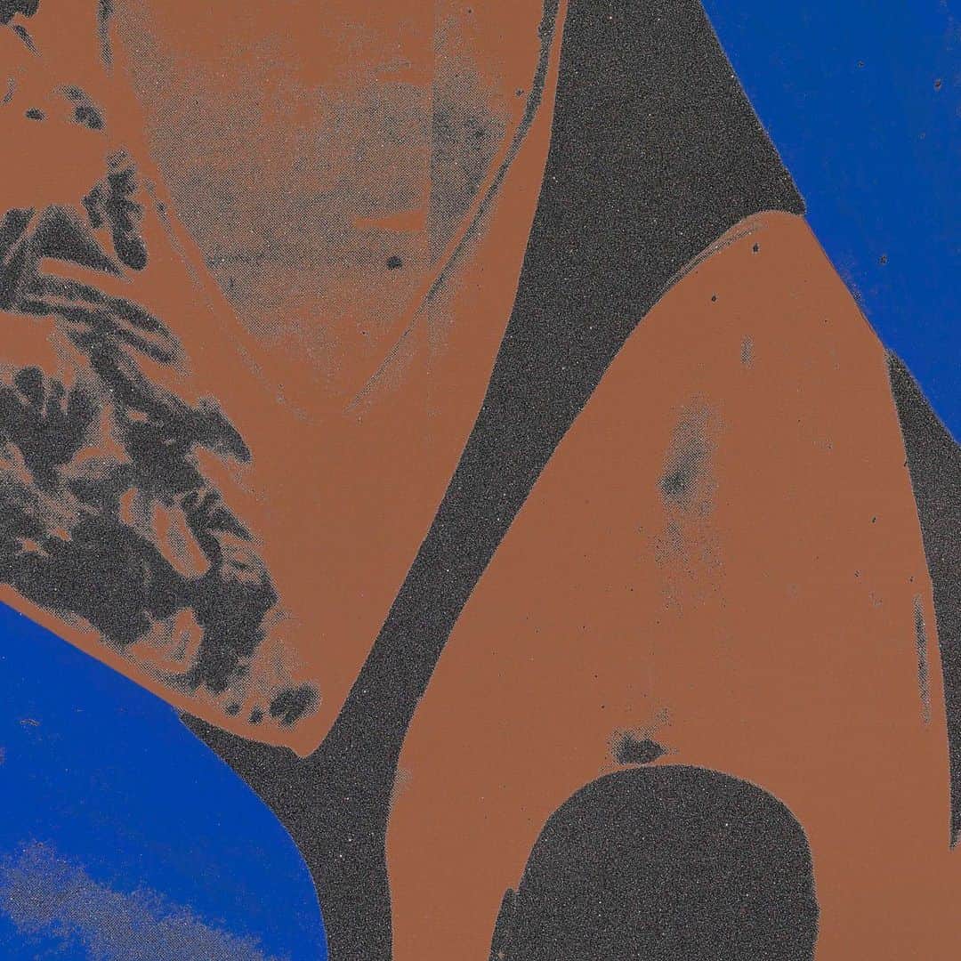クリスティーズさんのインスタグラム写真 - (クリスティーズInstagram)「Andy Warhol's 'Shoes' is an excellent example from the artist's Diamond Dust Shoes series, conceived after Warhol was introduced to diamond dust by printer Rupert Smith and began to incorporate the medium into his work.⠀ .⠀ The series brings together the luxuriousness of his '70s society portraits with the subversive wit of his '60s object paintings and furthered Warhol's career-long tradition of material innovation, which started in the early 1960s when the artist abandoned the brush in favour of working with silkscreen and squeegee.⠀ .⠀ Just as Warhol's Campbell's Soup paintings represent the growing mass consumerism of the '60s, the Diamond Dust Shoes series stands as a monument to the extravagance, hedonism, and glamour of the '70s.⠀ .⠀ 📍 'Shoes' is available now via Christie's Private Sales. Follow the link in bio ⬆️ for our Private Sales Online Viewing Rooms.⠀⠀ .⠀⠀ Andy Warhol 1928-1987), 'Shoes', 1980. Price on request.⠀ .⠀⠀ #christiesprivatesales #andywarhol #art #artist #warhol #1970s #diamonddustseries #shoes #diamondshoes #rupertsmith #diamondsonthesolesofhershoes」12月12日 2時46分 - christiesinc