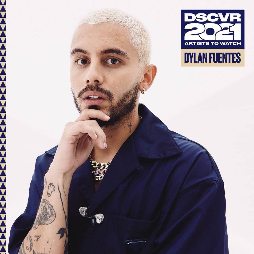 Vevoさんのインスタグラム写真 - (VevoInstagram)「We're ending #DSCVRATW2021 with a BANG 💥 @dylanfuentes is the hottest name in the Latin game and we're excited to have him in our studio. Watch the emerging Colombian artist perform "La Pena" and "Mente" now!  ⠀⠀⠀⠀⠀⠀⠀⠀⠀ ▶️[Link in bio] #DylanFuentes」12月12日 3時16分 - vevo