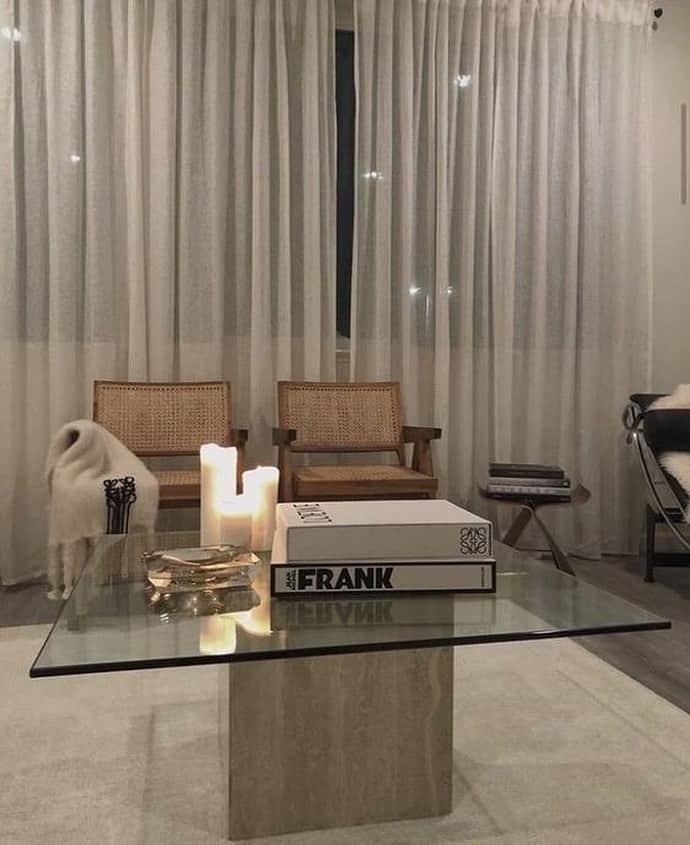のインスタグラム：「Living for these living room vibes 🦋」