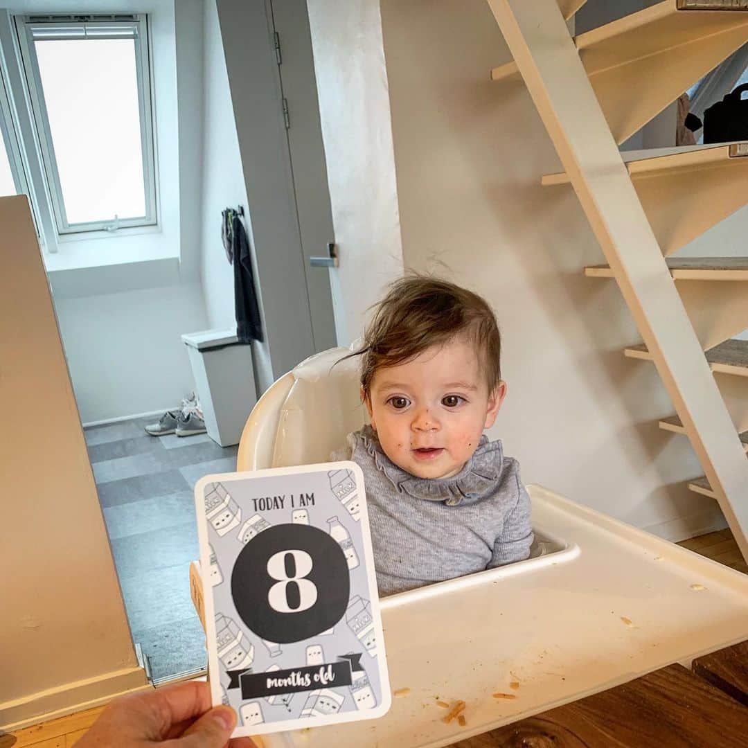 ムスタファ・アミニのインスタグラム：「8 Months old last month 🤣🙈⏰ #8monthsold」