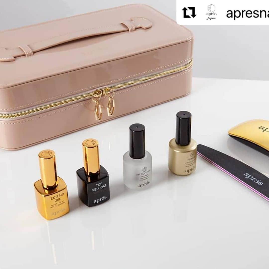 松田ようこさんのインスタグラム写真 - (松田ようこInstagram)「#Repost @apresnailjapan with @make_repost ・・・ ​ ​​✨ apres Japan ウェブサイトが12/9にオープン致しました✨ ​ ​ ​ ＠nailpartnerとアプレのウェブサイト​からアプレ商品をお買い求め頂けます❤️❤️❤️  ​ウェブサイトは @apresnailjapanのプロフィールのリンクからお入りください🙏 ​ ​  ​  松田ようこ先生( @yoko.matsuda )との﻿コラボレーションアイテム﻿﻿﻿​ 💖 Yoko Matsuda X Apres GEL-Xキット💖  ​ ウェブサイトオープンと同時に販売開始いたしました🎉  ​  #nail#ネイル#naildesign#ネイルデザイン#nailart#ネイルアート#美甲#gelnail#apresart #nails#クリアフレンチ#クリアネイル#mattenails #nailstyle#beauty#fashion#longnail#ロングネイル#artink#gelx#gelxnails#apresnailjapan#アプレネイルジャパン#apres#アプレ#apresnailofficial#アプレネイルオフィシャル」12月12日 3時52分 - yoko.matsuda