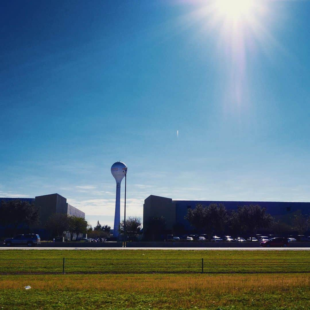 中邑真輔さんのインスタグラム写真 - (中邑真輔Instagram)「#watertower on the way to the new #ThunderDome」12月12日 4時12分 - shinsukenakamura