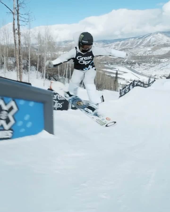 OAKLEYのインスタグラム：「We cannot wait for more moments like this. ❤️ @jamieanderson 🎥 @gimbalgod #ForTheLoveOfSport」