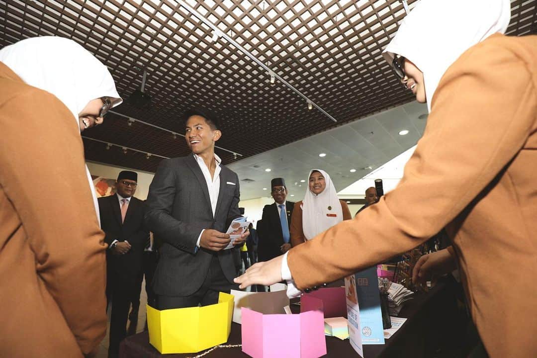 アブドゥル・マティーン王子さんのインスタグラム写真 - (アブドゥル・マティーン王子Instagram)「A great morning spent at the Youth Empowerment Summit. It was inspiring to hear so many of the youth’s creative ideas for Brunei’s future.」12月12日 13時47分 - tmski