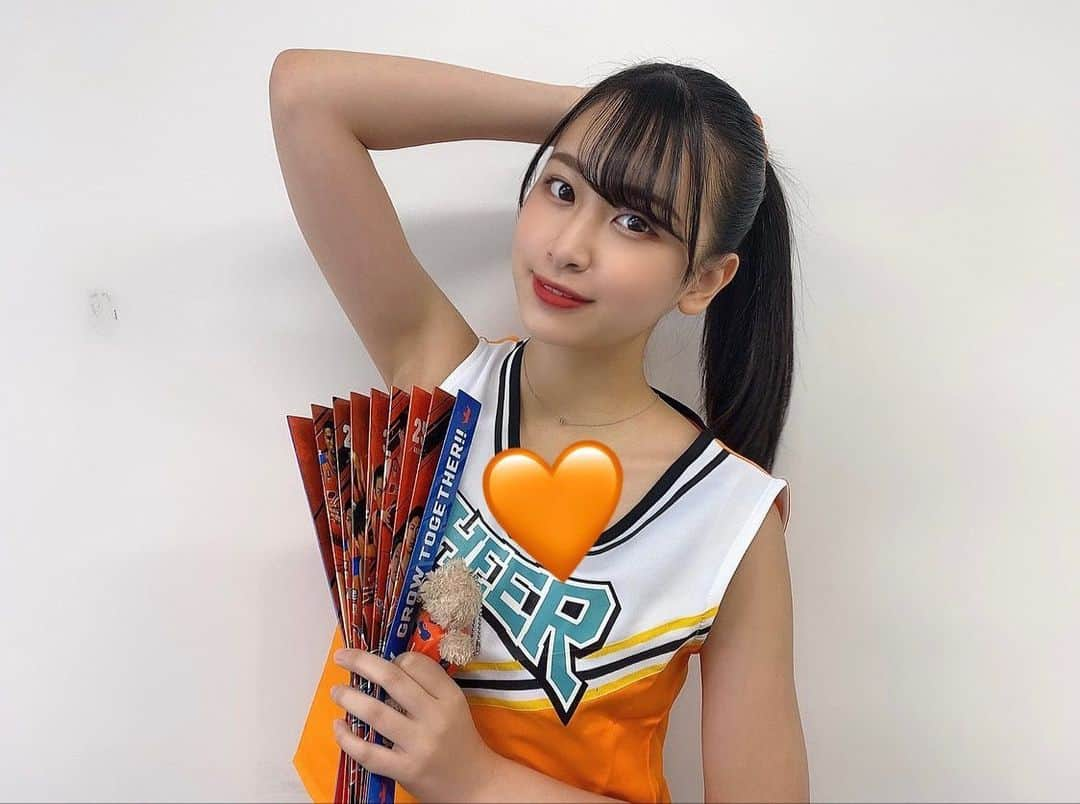 富永夢有のインスタグラム：「. #ngtおしゃべり会 ありがとうございました！！ 今日はチアリーダー🧡🧡 全身は撮れなかった〜😭 また今度投稿するね！ . 今日はシーホース三河戦🔥 エールを込めて #ちっちゃいもんくらぶ みんなでチアリーダーになりました！ 会場、アオーレ長岡へ行かれる方は全力応援！！！！ 会場へ行かれない方は #バスケットlive で全力応援だ！！！！ みんなで #アルビBB を応援しようね✨ . . #新潟アルビレックスbb #albirexbb #ngt48 #富永夢有 #チアリーダー #followme #좋아요」