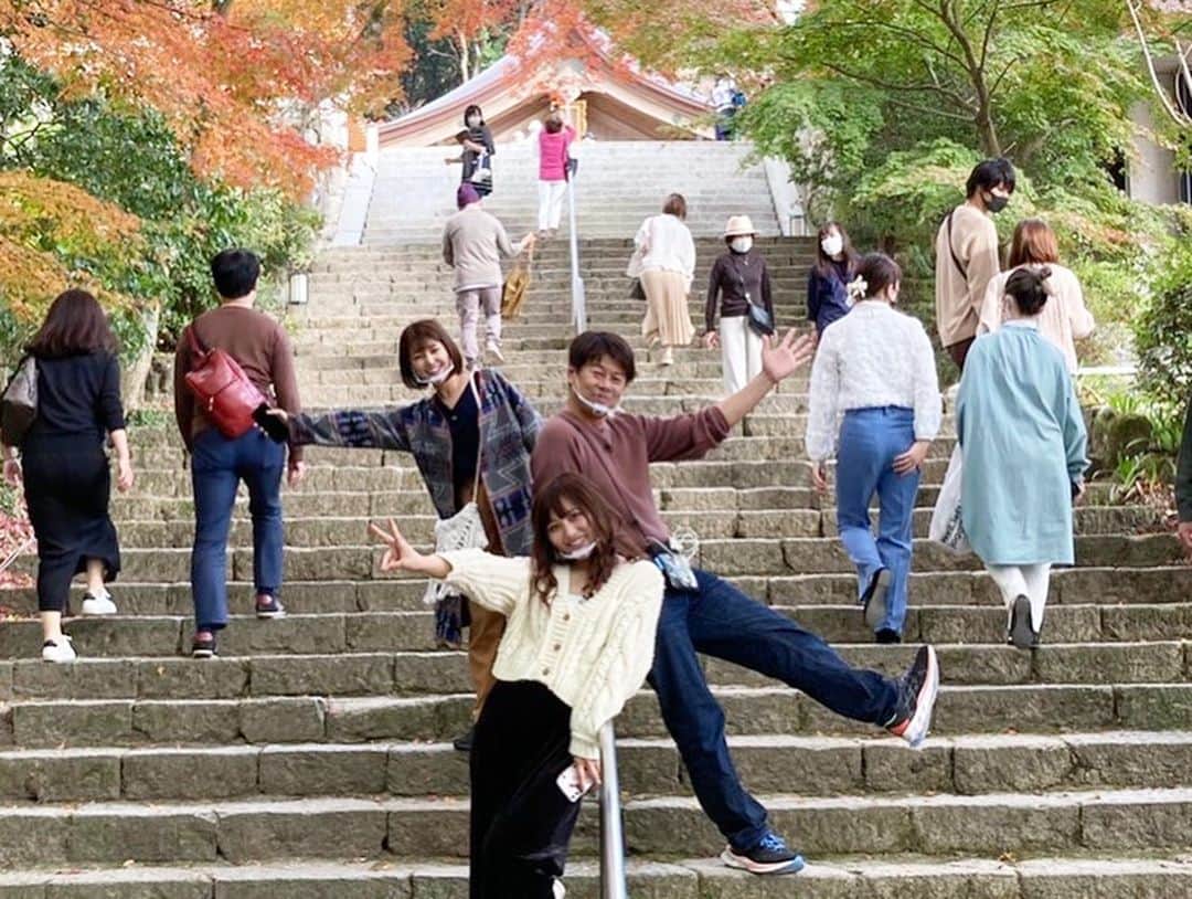 内村麻美さんのインスタグラム写真 - (内村麻美Instagram)「. 野性爆弾のロッシーさんと 福岡の旅をしましたよーーー！！ 超優しくて、天然なロッシーさん🐣 おもしろくて幸せな1日でした♪♪ . タグるヨルでも放送しましたが ドラクエウォークの公式YouTubeにも この旅の様子がアップされます✨ 公開になったら、またお知らせします！ . #KBC #タグるヨル #ドラクエウォーク #ドラクエ #DQW #ロッシー さん #野性爆弾 #いろんな写真載せていくね📸」12月12日 14時19分 - asami___05