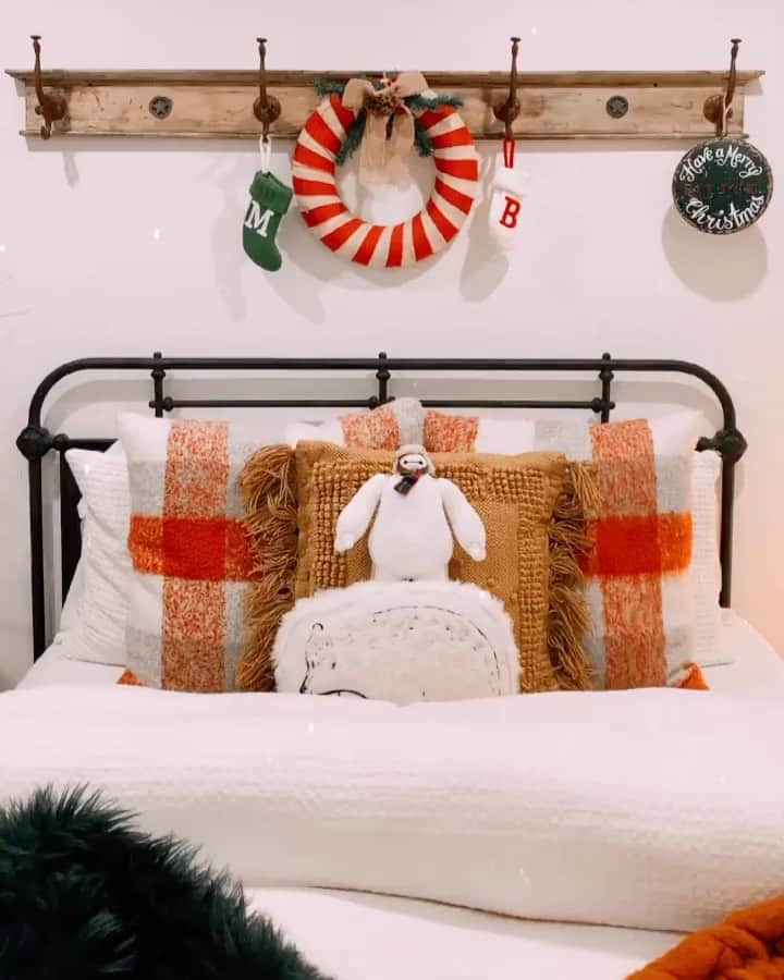 ブリー・キッシュのインスタグラム：「✨ cozy corners in noho ✨」
