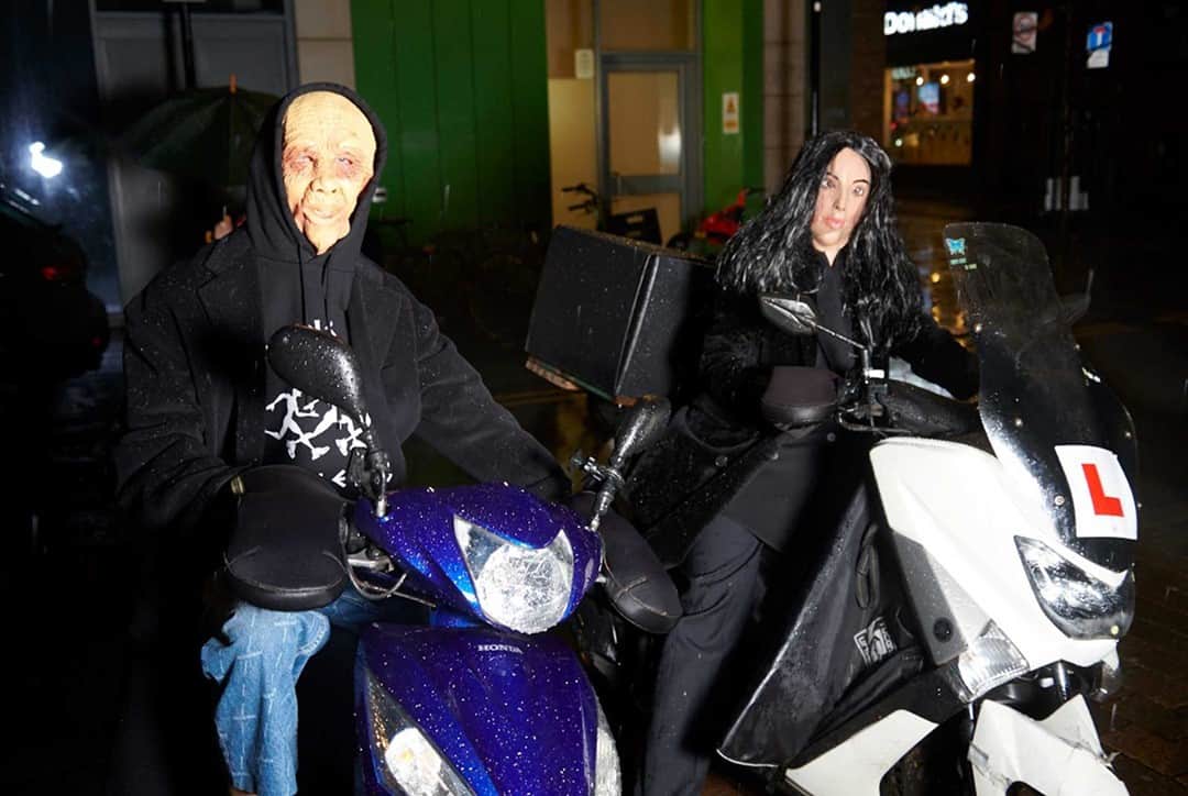 エルエヌシーシーのインスタグラム：「The everyday becomes otherworldly with Balenciaga. As Demna Gvasalia’s Balenciaga continues to shake up our high fashion senses, LN-CC places its own distorting lens over this brave new world. London-based photographer Raphael Bliss shoots the latest SS21 collection in spaces around our Dalston HQ on models that aren’t quite what they appear.  @balenciaga @raphaelbliss @c.micchi. @sweetlikejockel8te @ellie_kate_walker」