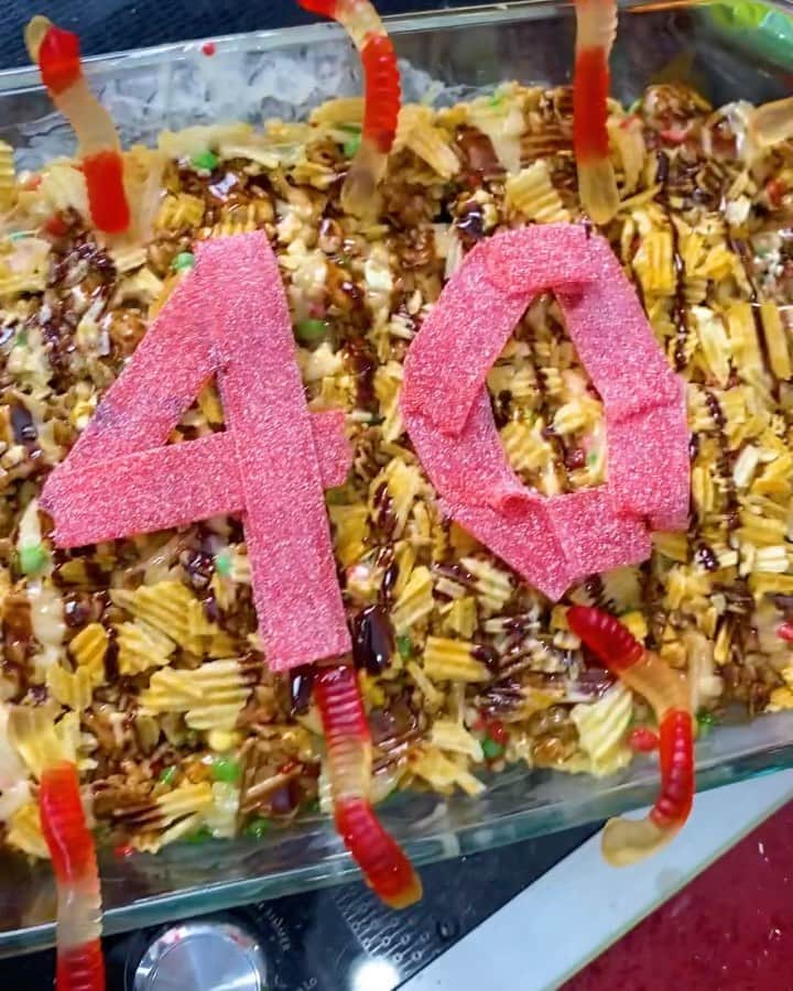 ジェイソン・デルーロのインスタグラム：「Thank u for 40 million 🙏🏾 #millimeals」