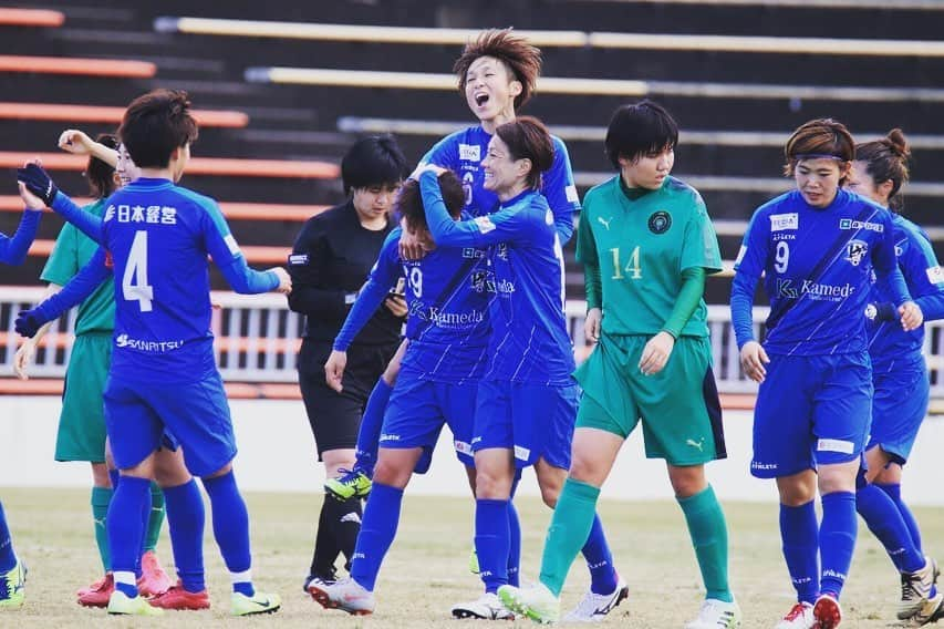 近賀ゆかりのインスタグラム：「Game Day  vs @inac_kobe_official  🏟三木総合防災公園　陸上競技場 ⚽️14:00 kick off  #皇后杯 #3回戦 #女子サッカー #三木」