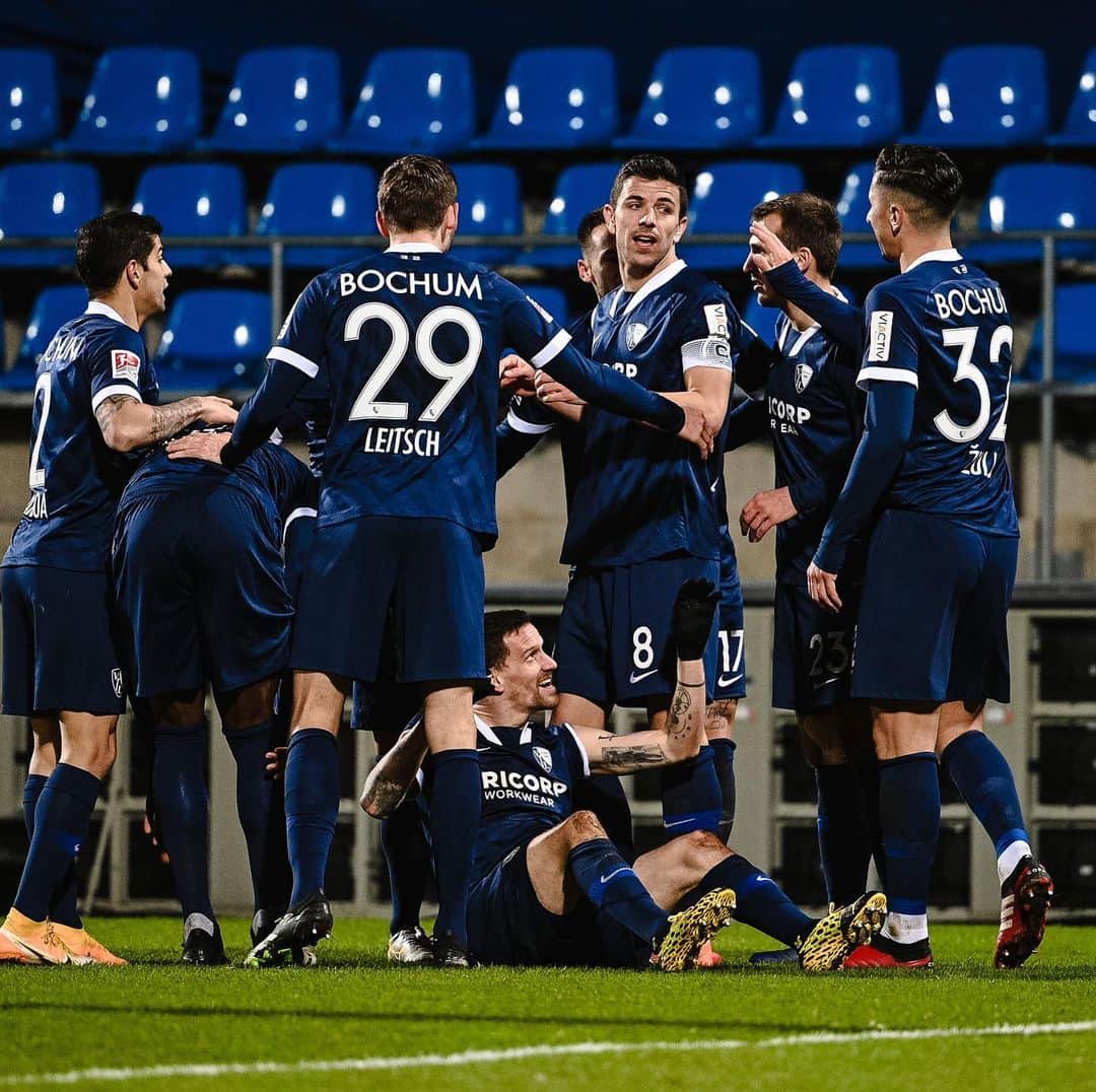 クリスチャン・ガンボアのインスタグラム：「+ 3 💙🙌🏽🙌🏽👊🏽👊🏽#vflbochum」