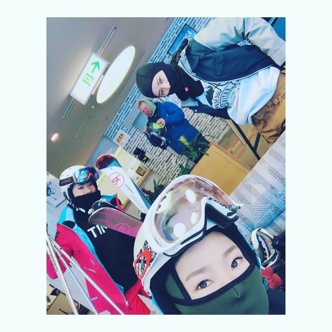 青山加織のインスタグラム：「🎵思い出🎵 January 2020 First ski in志賀高原」