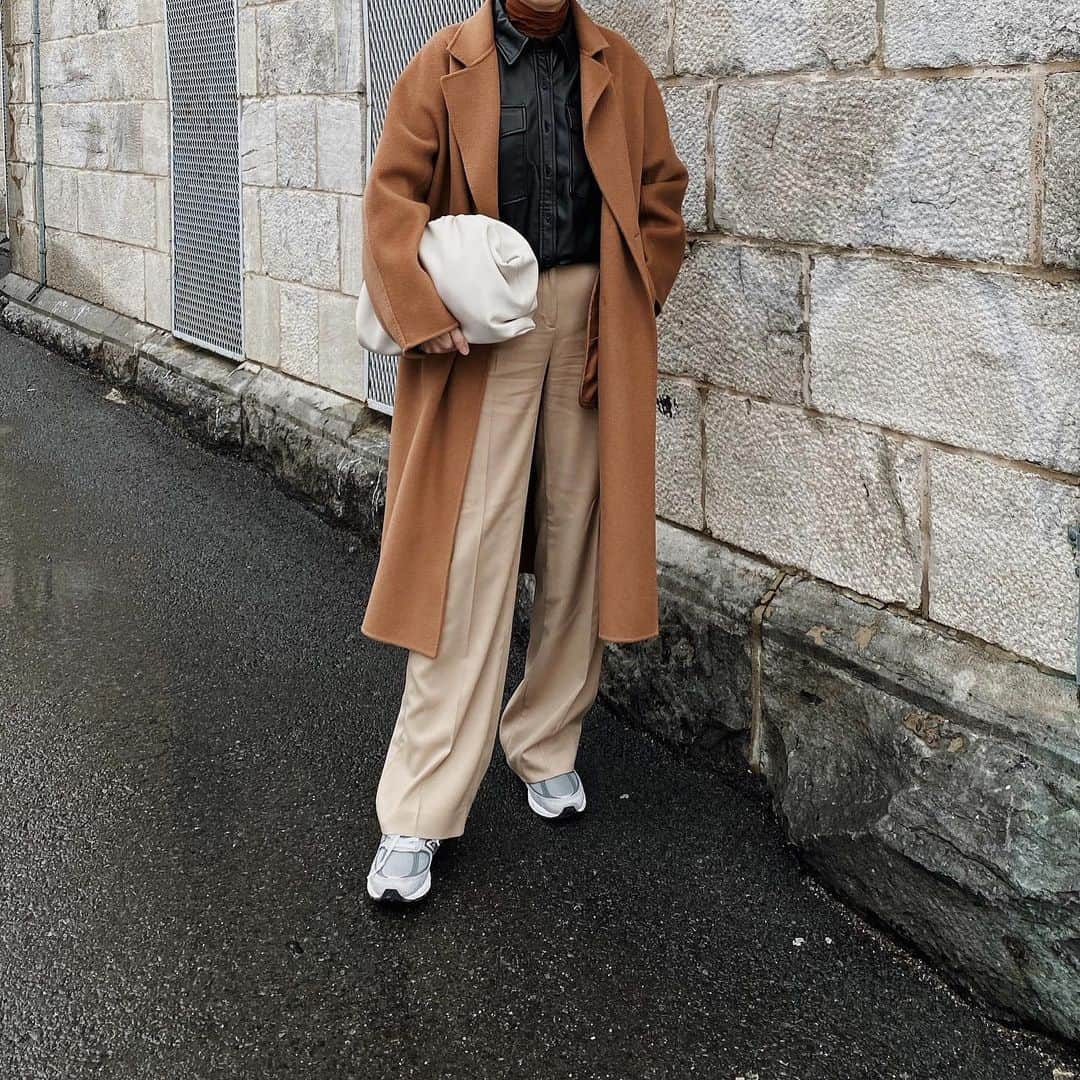 mixmatchisthekeyのインスタグラム：「wear the same coat in different ways」