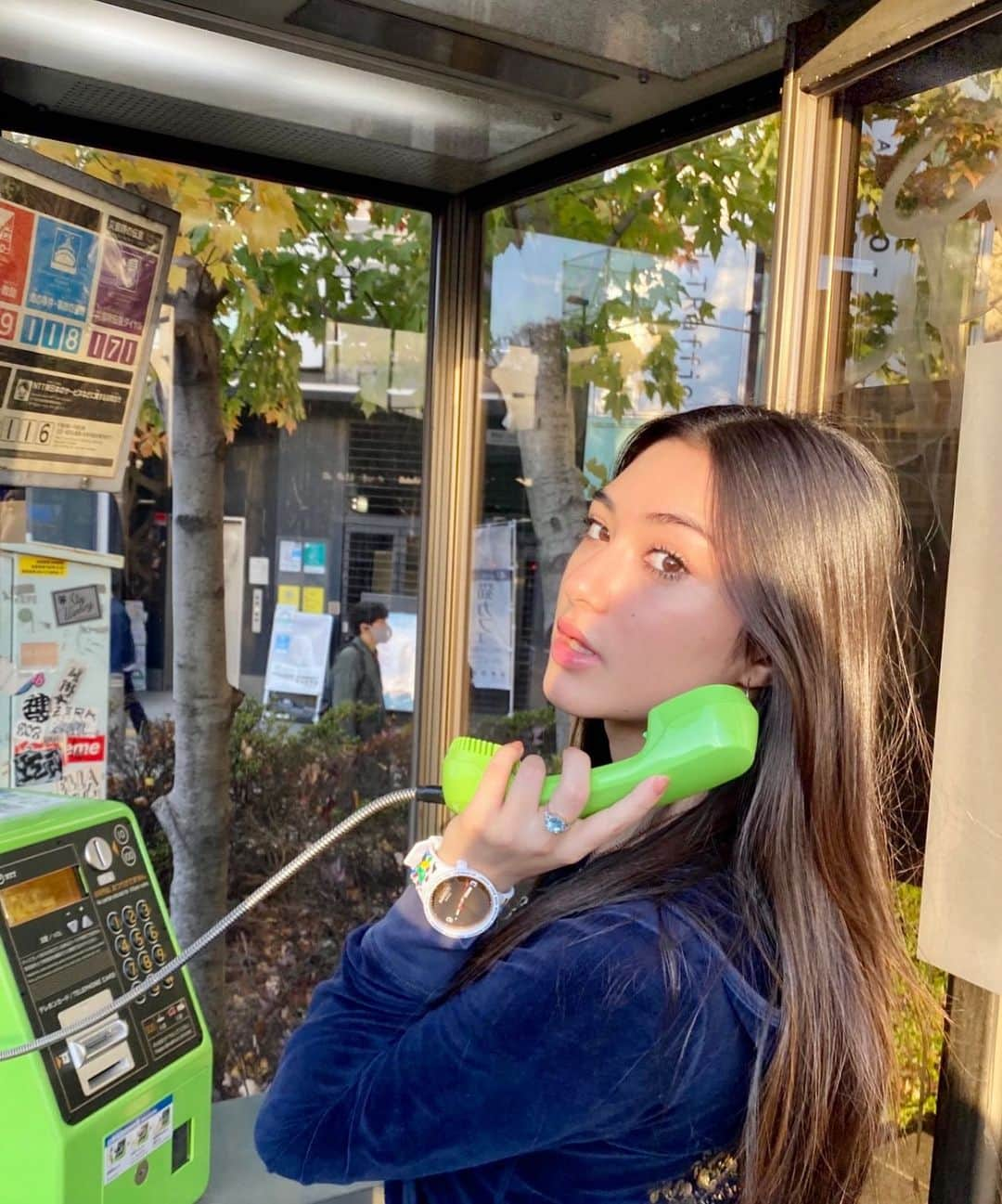 あんなさんのインスタグラム写真 - (あんなInstagram)「時々街で見かける電話ボックス☎️ 生まれて初めて、使ってみました😁 i used a telephone booth for the first time!」12月12日 8時57分 - annaayaofficial