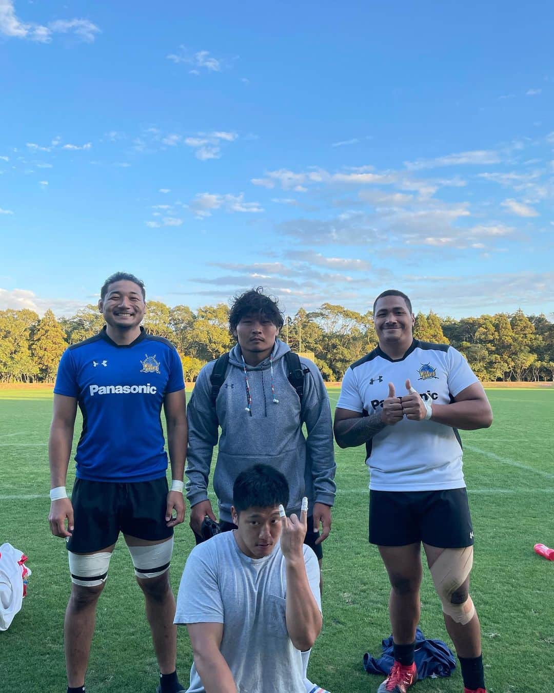 稲垣啓太のインスタグラム：「宮崎合宿終了。 宮崎の暖かい気候が五臓六腑に染み渡り、五厘五厘に仕上がってきた。 冷え込み注意。  @panasonic_wildknights_funclub」