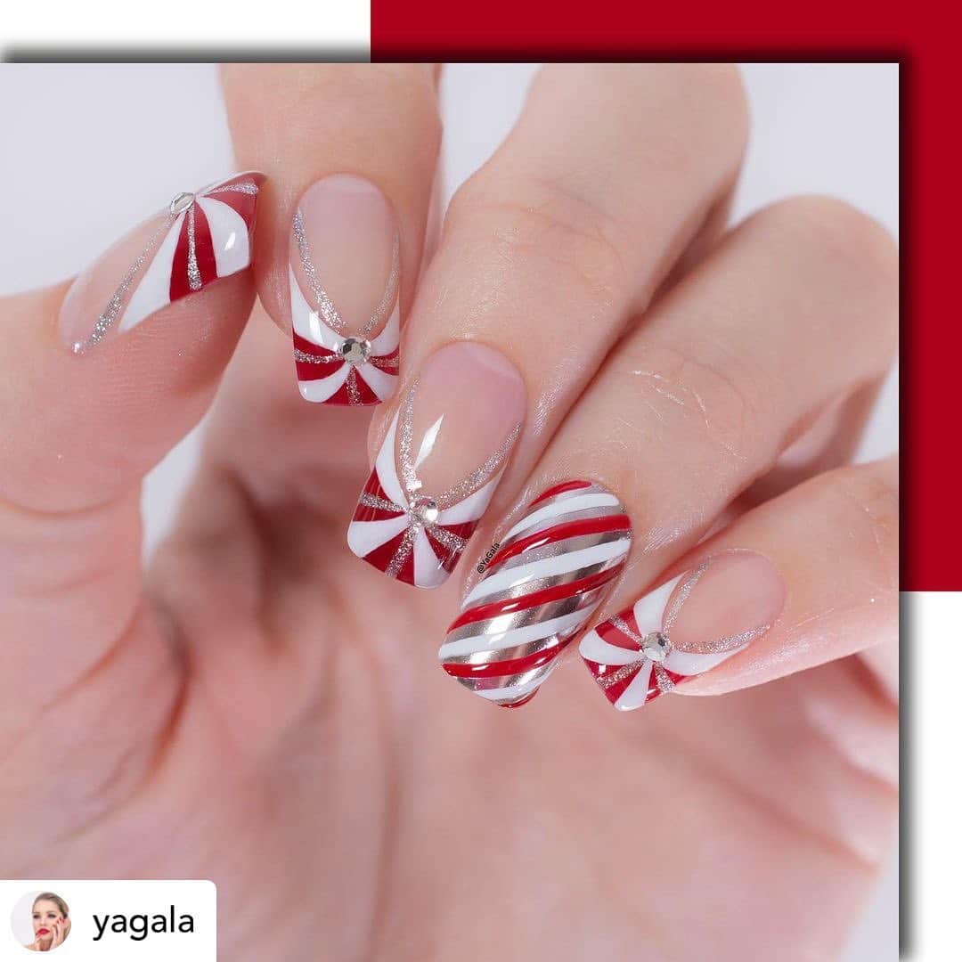 Nail Designsさんのインスタグラム写真 - (Nail DesignsInstagram)「Credit• @yagala 🎄Candy cane nails❤️Новогодний дизайн ногтей🎄」12月12日 10時26分 - nailartfeature
