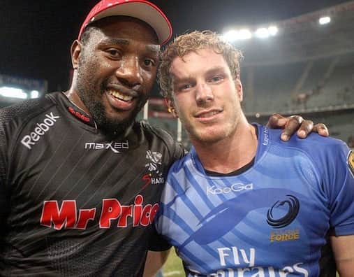 デビッド・ポーコックのインスタグラム：「Thanks for all the messages this week. Lots of support from Zimbabweans 🇿🇼.  I loved getting to know mukoma @tendaimtawarira over the years. An absolute "beeeaaaast" on the field and down to earth and loving human and family man off it. Congrats again on all you've achieved.  A great example for young boys and girls playing rugby.」