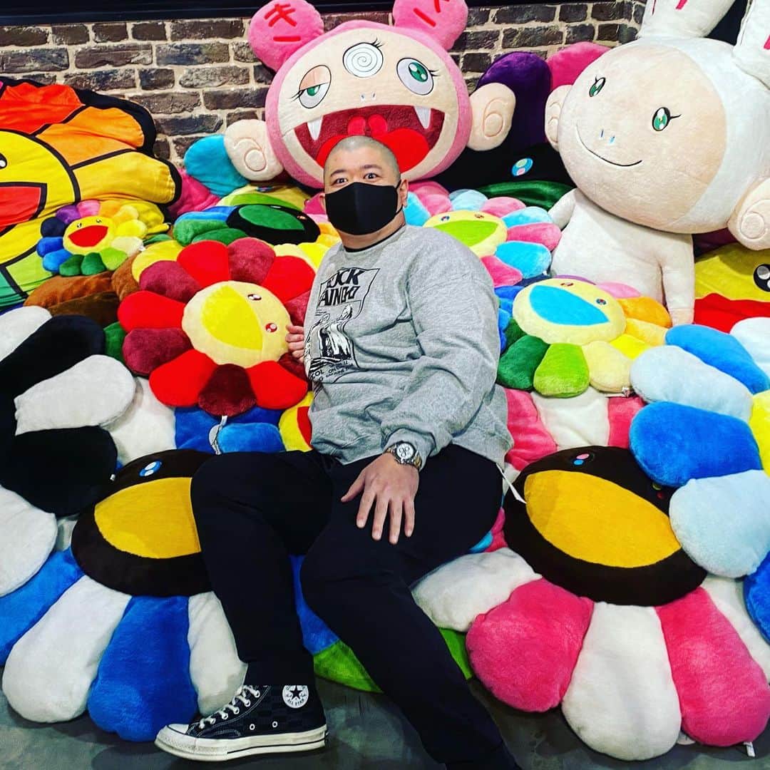 のインスタグラム：「Sushi and contemporary art  @takashipom」