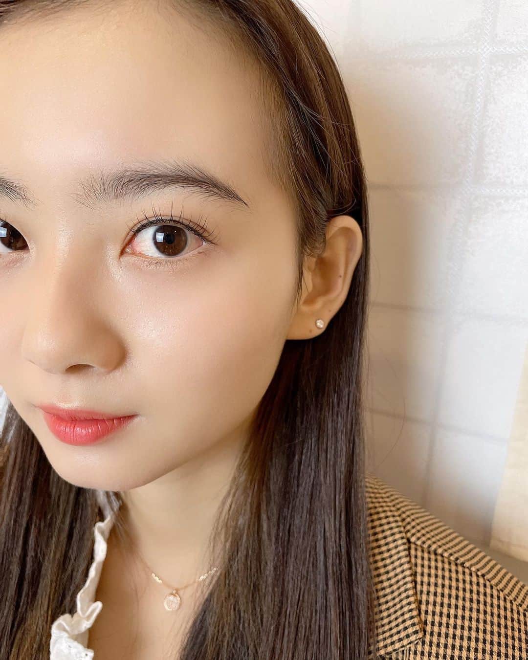 青山舞莉のインスタグラム：「この前　@__mayuarai さんにマツパしてもらった🤍 次行くのは年明けかな🥺 マスカラしなくて済むのは本当に嬉しいの！いつもありがとうございます😊」